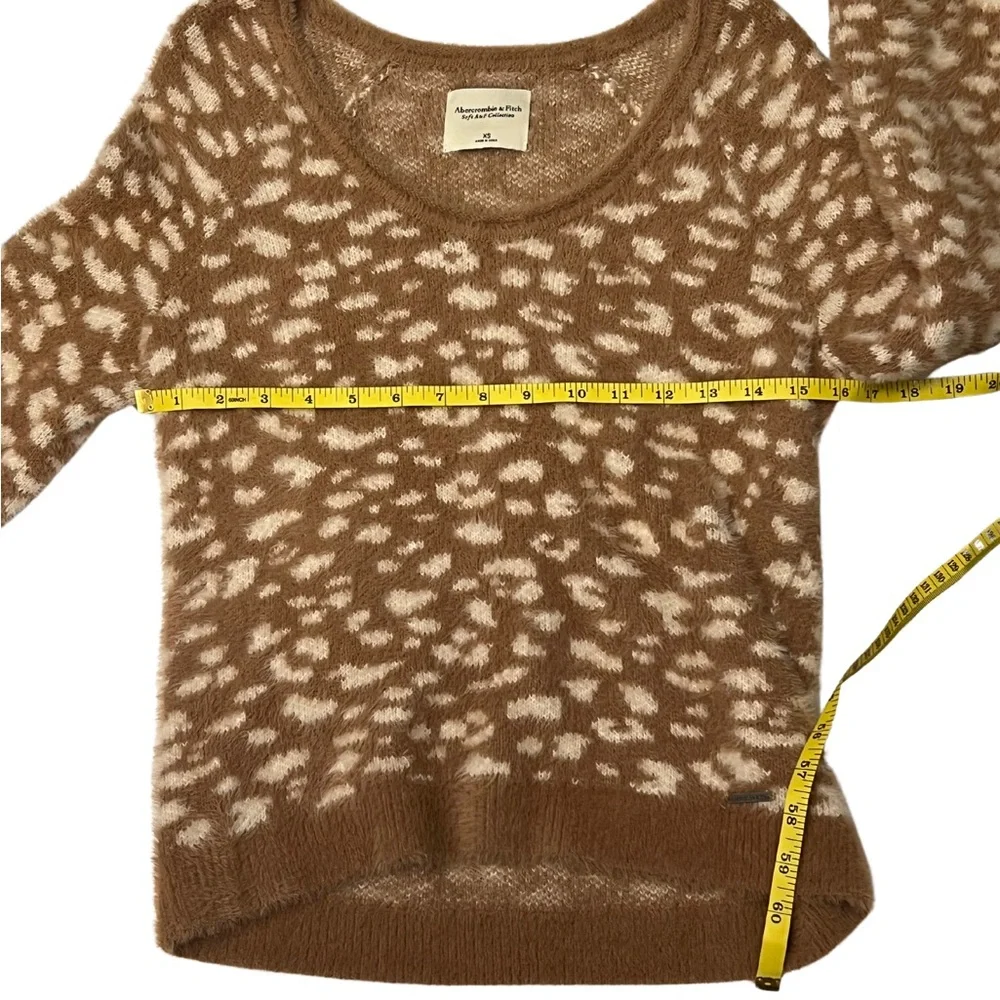 Abercrombie& Fitch Fuzzy Leopard Knit Sweater Cream Brown XS Soft Cozy